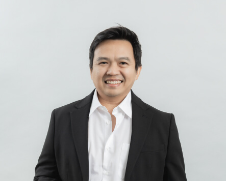 Mr. Vitaya Iwchawna